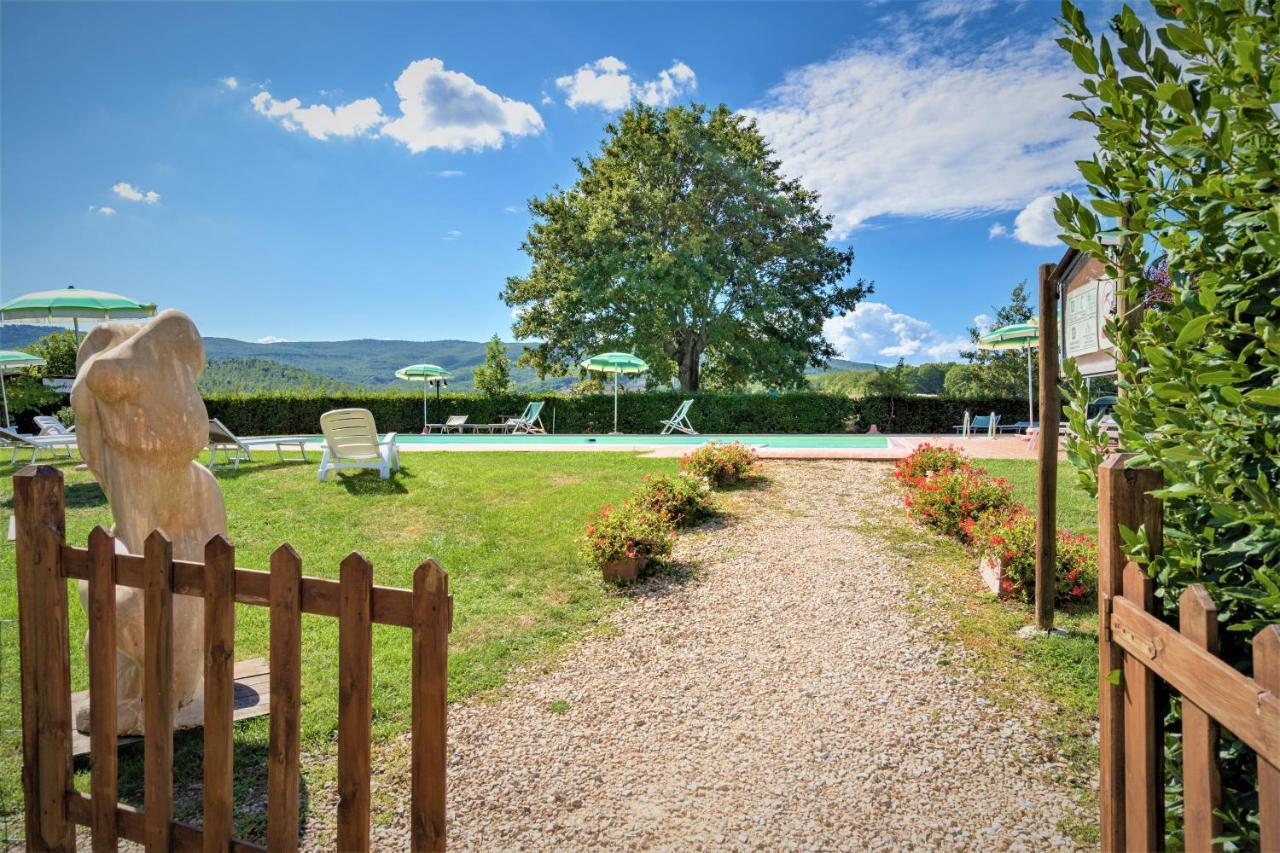 Borgo Il Villino Vendégház Casole dʼElsa Kültér fotó