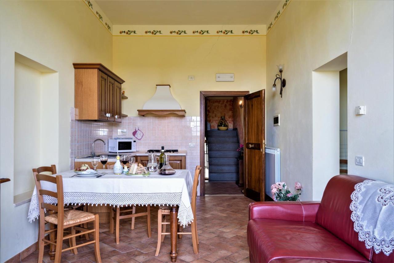 Borgo Il Villino Vendégház Casole dʼElsa Kültér fotó