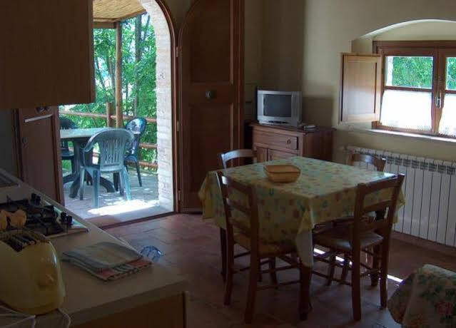 Borgo Il Villino Vendégház Casole dʼElsa Kültér fotó